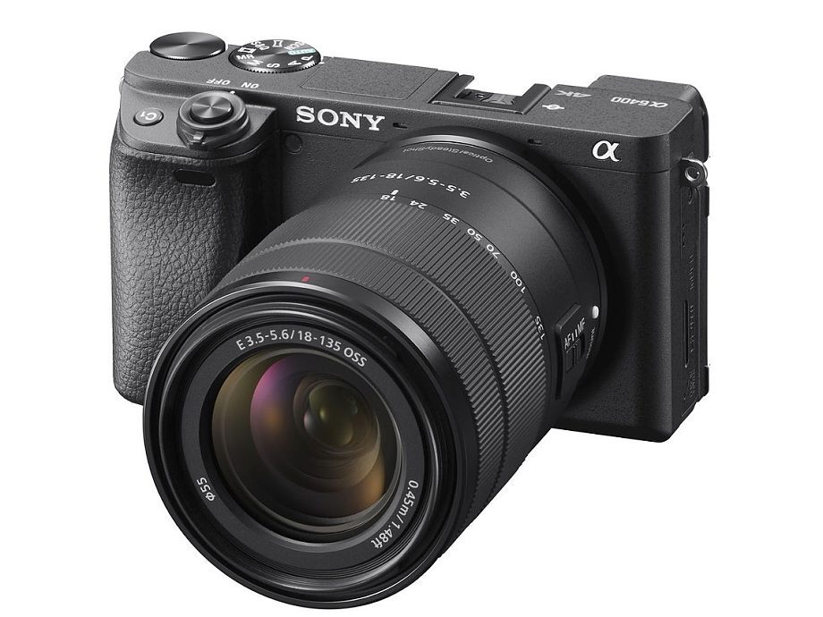 Sony Alpha A6400a + 18-135mm OSS