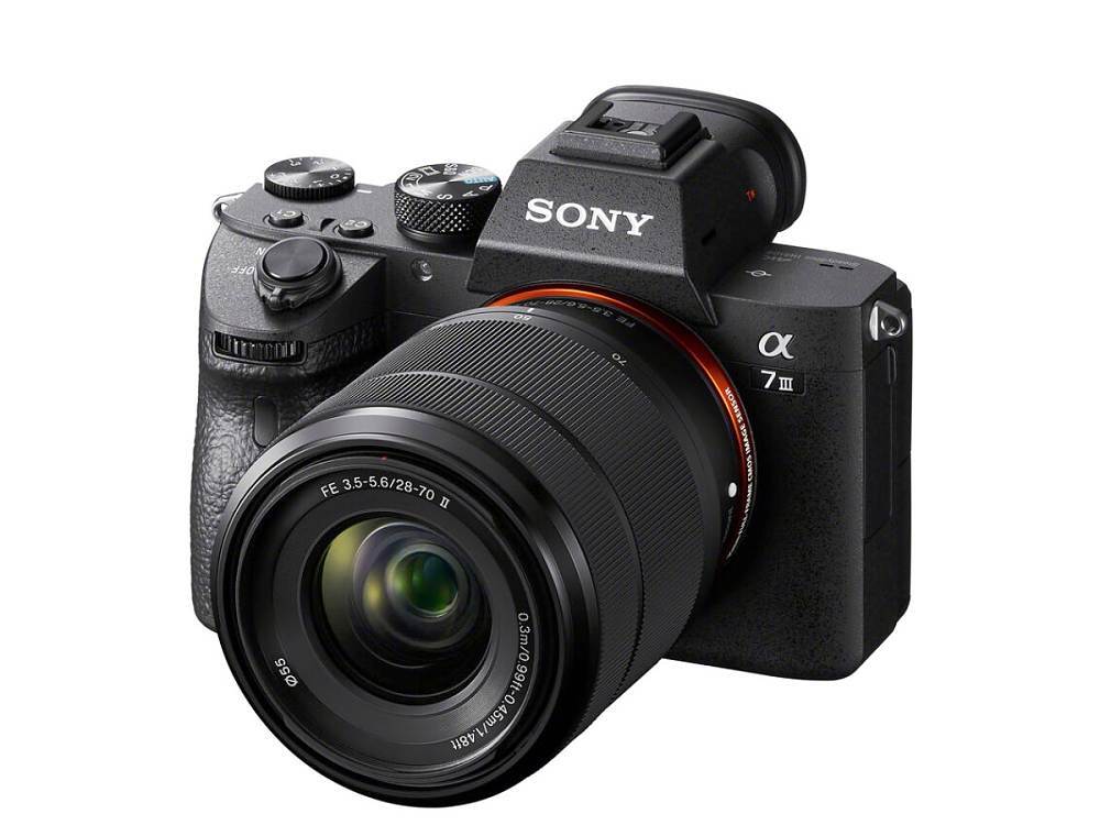 Sony Alpha A7 Mark III + 28-70mm II