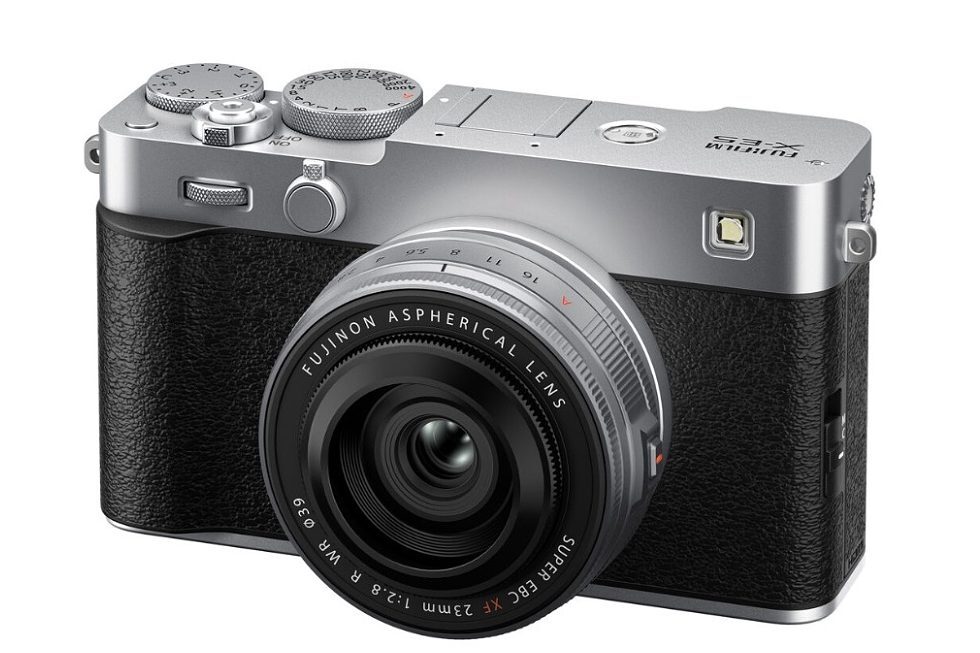 Fujifilm X-E5 + XF 23mm f/2.8 R WR - stříbrný