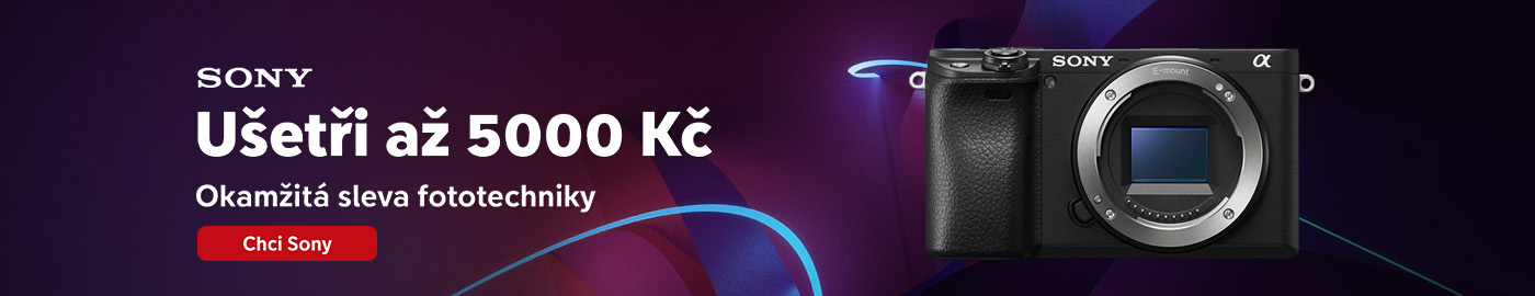 Reklamní banner propagující Sony fotoaparát s textem "Ušetři až 5000 Kč" na tmavě fialovém pozadí Reklamní banner propagující Sony fotoaparát s textem "Ušetři až 5000 Kč" na tmavě fialovém pozadí